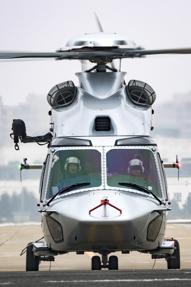 AC352多用途直升机近日完成高寒试飞,