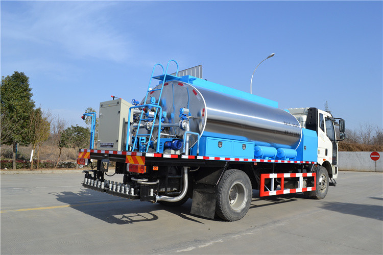 沥青洒布车施工的准备阶段有哪些工作要做?