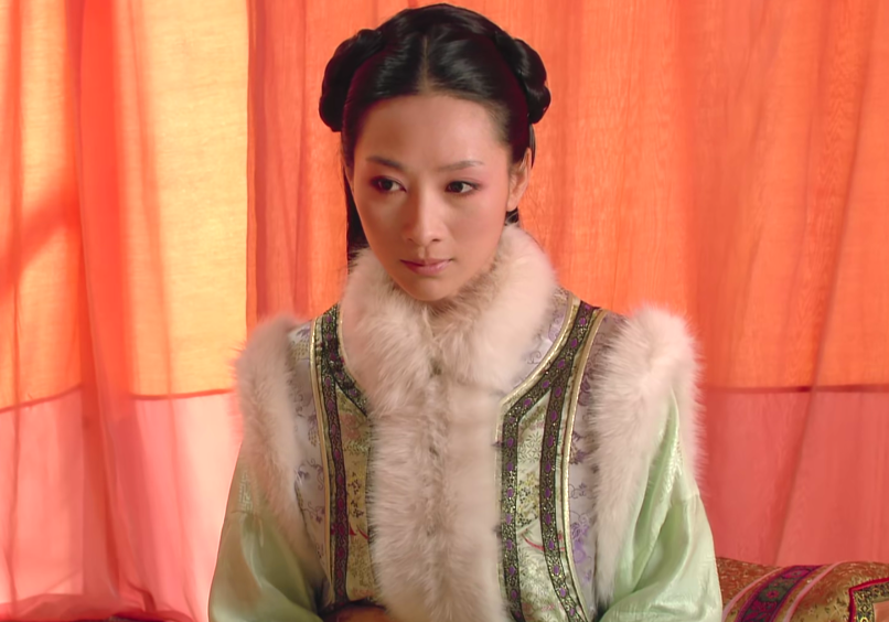 甄嬛传:安陵容嗓子伤了之后,谁注意皇上对她和甄嬛的称呼?太真实了