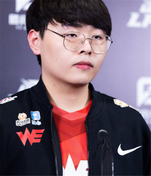 skywe玩的什么东西微笑再白给就养猪去吧马老师也受不了