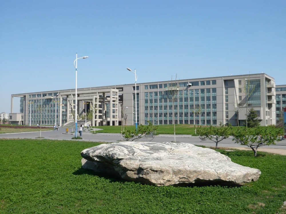 新疆克拉玛依的新疆医科大学厚博学院转设为新疆第二医学院;山西吕梁