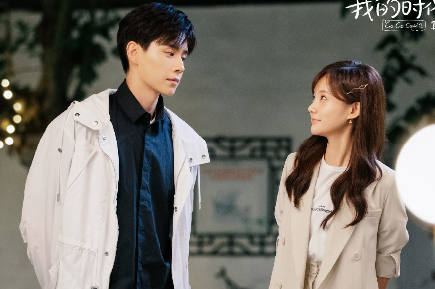 李一桐晒花絮,与胡一天同框揭幕,互动高甜姨母笑止不住啦!