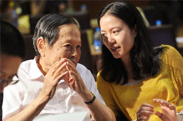 杨振宁|杨振宁的“天赐爱情”：翁帆终归不过是杜致礼的“替代品”而已