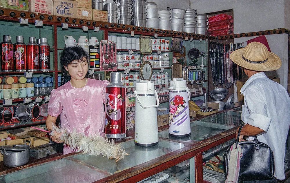 1984年摄    九江当时的国营百货商场