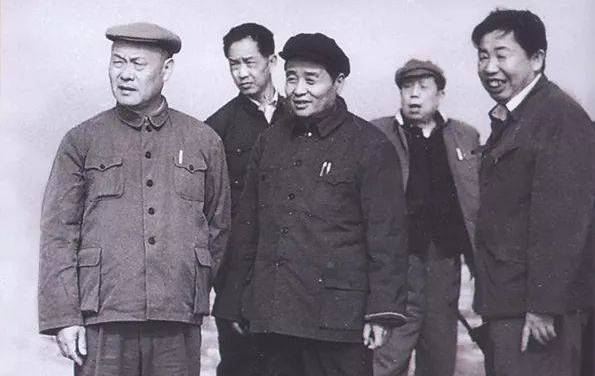 64岁任福建省委书记,69岁当选中顾委委员,