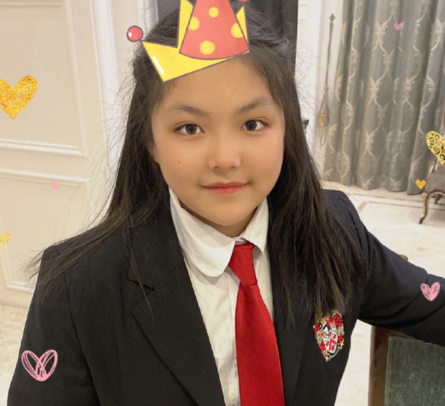 小沐沐终于长大啦!五官长开酷似明星爸妈,完美遗传汪涵好基因