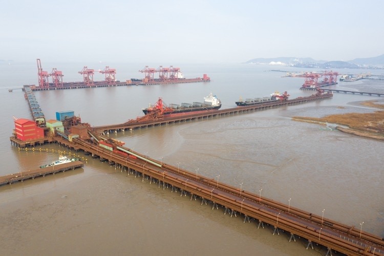 宁波舟山港北仑矿石码头首月吞吐量超千万吨_腾讯新闻