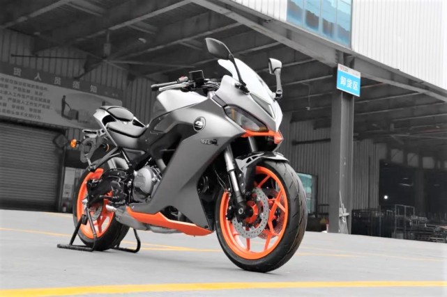 qjmotor新款跑车 赛350首次亮相 赛250也被曝光