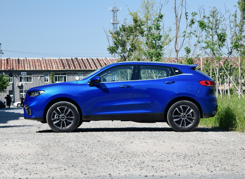 wey新车玛奇朵亮相轴距271米15l混动更省油