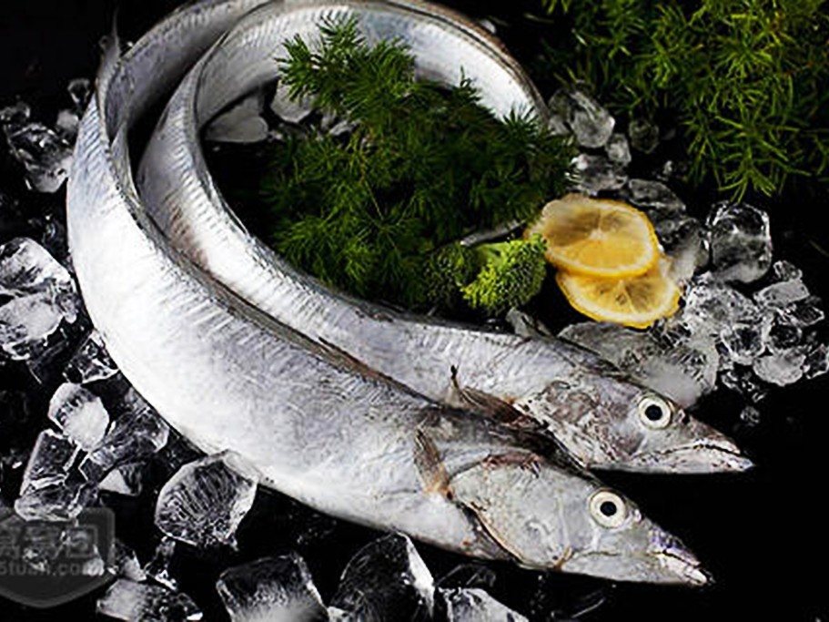 买带鱼,黄眼睛和黑眼睛那种好吃?