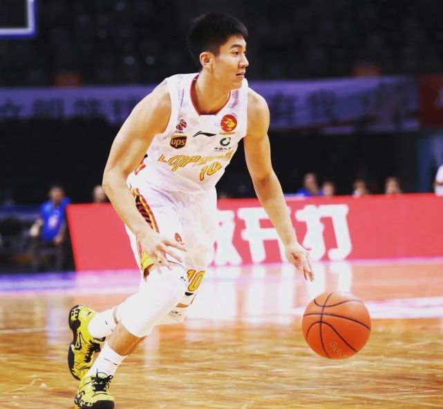 年少成名的他终于回来了!|白昊天|滑翔|cba