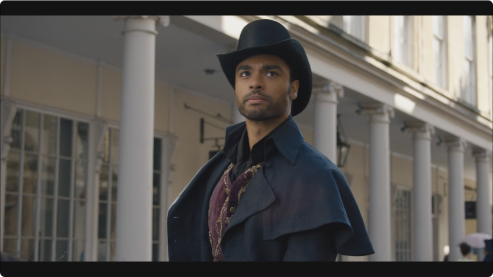 另一边,贵族青年西蒙·巴塞特(雷吉-让·佩吉饰)从去世的父亲那里继承