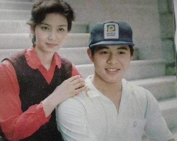 李连杰几个女儿貌美如花 老大颜值最高 利智生的万千宠爱 腾讯新闻