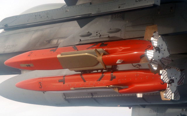 "金帐汗国"系统的第二大子系统——协同式微型空中发射诱饵弹.