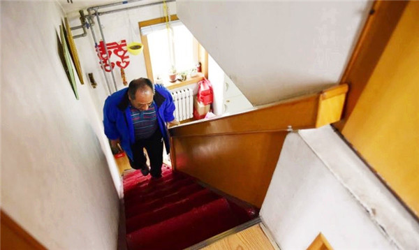 暖气|山东三代同堂住在日军炮楼50年，花10年才装好暖气，只因墙壁太厚