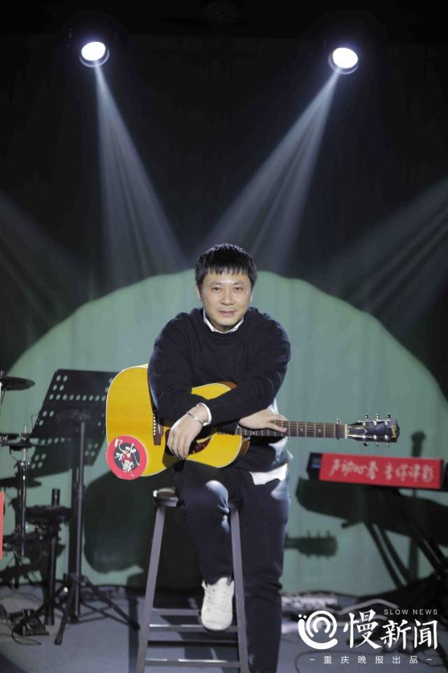 的作词作曲及原唱本人,中国新歌声重庆赛区总冠军张晏铭,也将于当晚