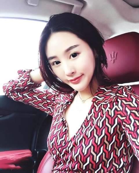 侯勇的"忘年恋",三婚娶90后妻子王瑞,今53岁仍想要儿子?