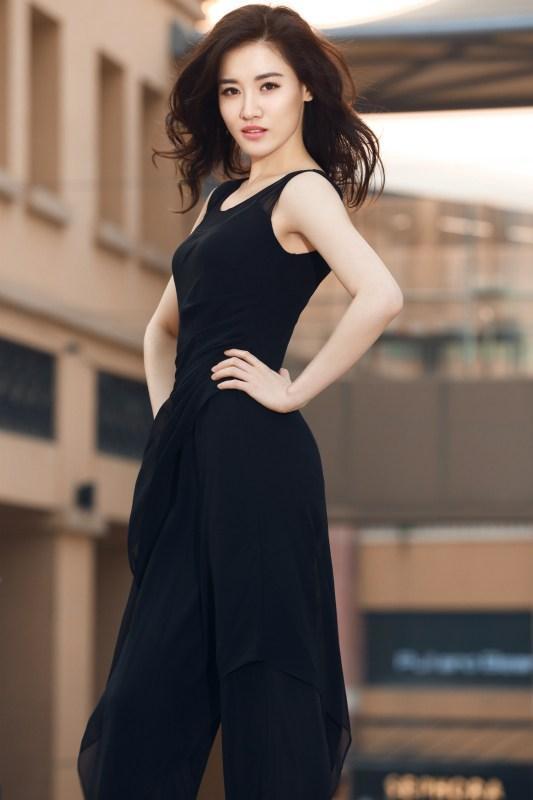 侯勇的忘年恋三婚娶90后妻子王瑞今53岁仍想要儿子