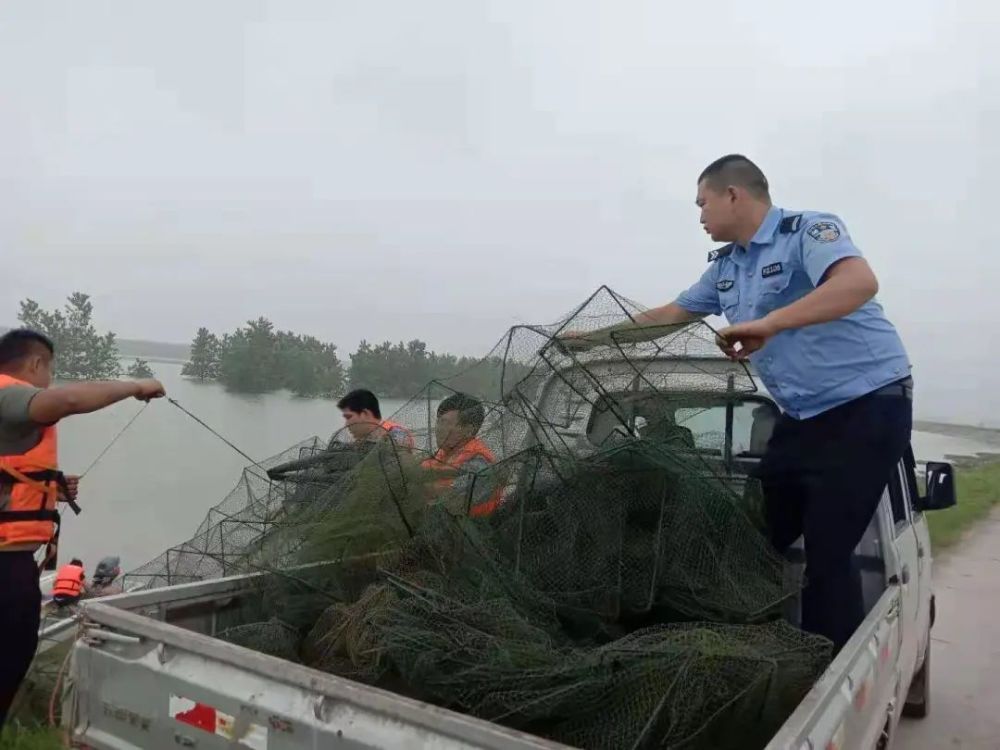 湖南省公安厅召开严厉打击长江流域非法捕捞违法犯罪新闻发布会