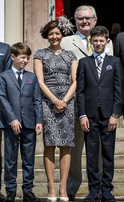 首位嫁入欧洲王室的亚裔女人,文雅丽美貌有国际范,穿蕾丝裙好美