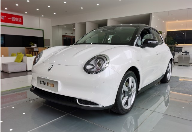 电动界的mini保时捷设计师满电跑500km轻松坐5个成人