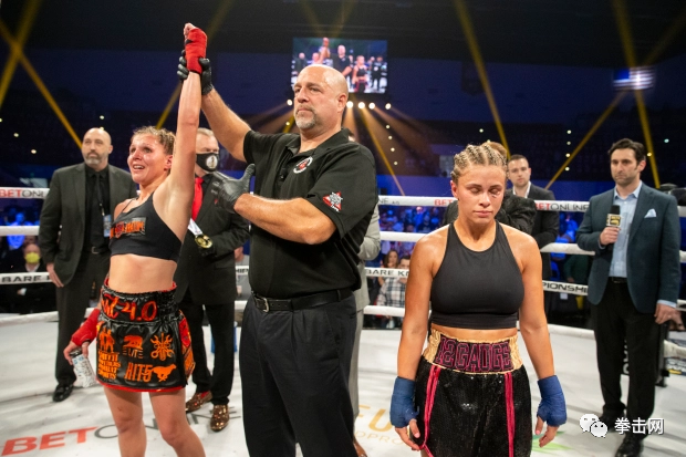 ufc美女明星佩奇·范赞特(paige vanzant)在裸拳比赛bkfc16中首次亮相