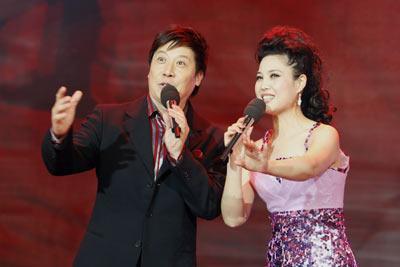 现在的魏金栋被誉为是"歌圣",他也是李双江第一个教的男高音,大家对