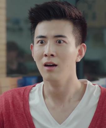 剧中的余皓有一句到现在都等当成心灵鸡汤的经典台词:"你必须非常努力