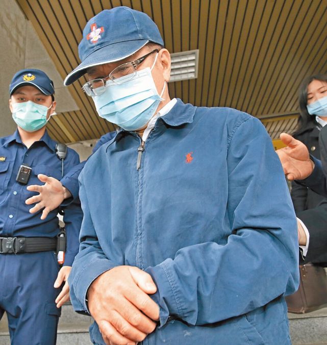 新党潘怀宗"真心悔过"认罪,以200万新台币交保