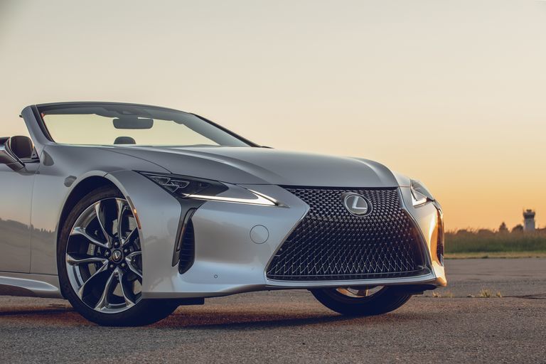 偏运动风的敞篷车,2021款雷克萨斯lc500,迷人的外观_腾讯新闻