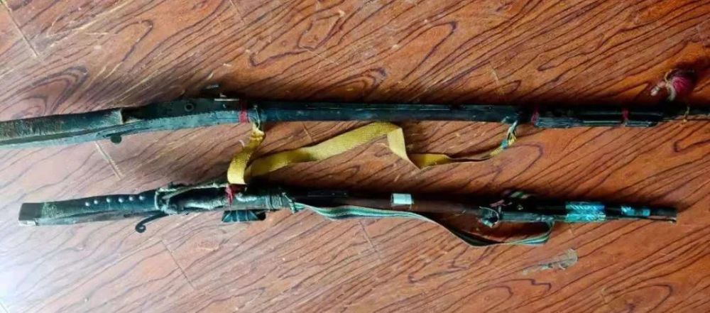 厉害了!主动上缴藏枪2支,子弹719发