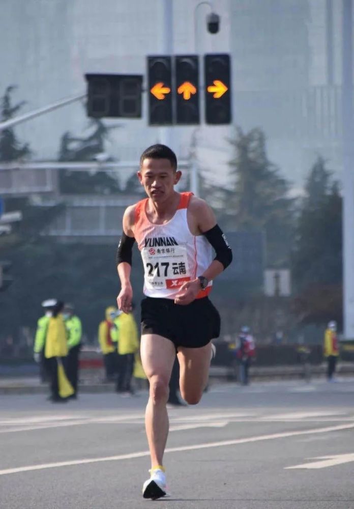 中国男子马拉松史上最快十强