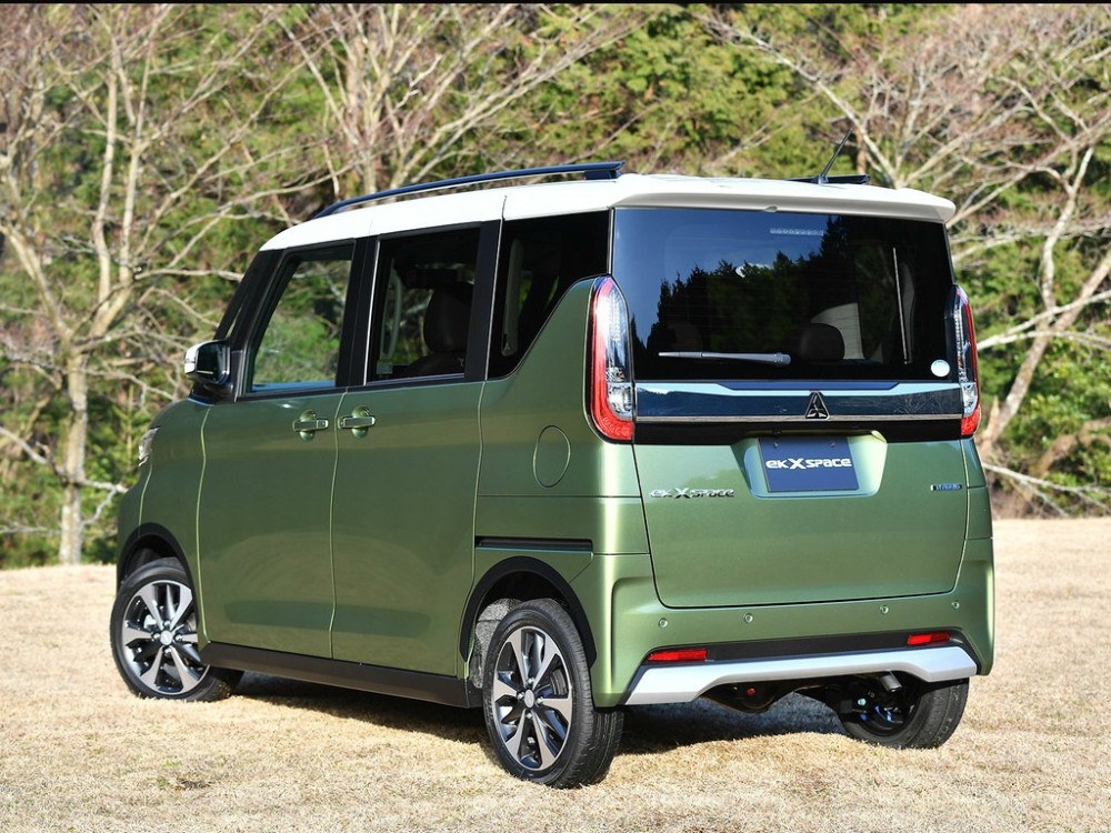 三菱版"北斗星"实车亮相,或5万起外观炫酷十足,搭载1.0t cvt!