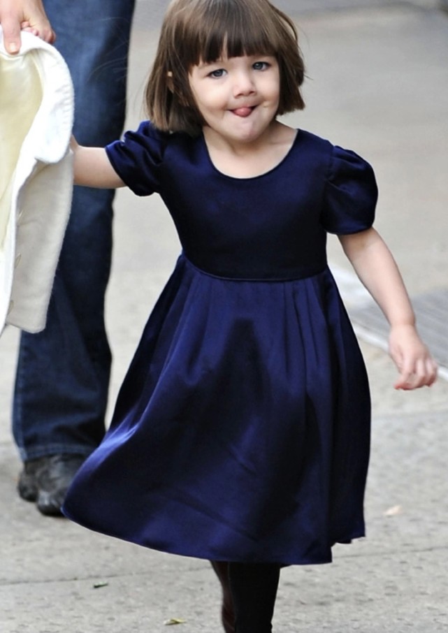 小苏瑞也要走下神坛穿牛仔裤暴露身材缺陷不再是最美星二代