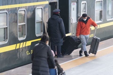 北京至宜昌z3/4次,北京西至深圳t105/6次,北京至重庆西3603/4次等列车