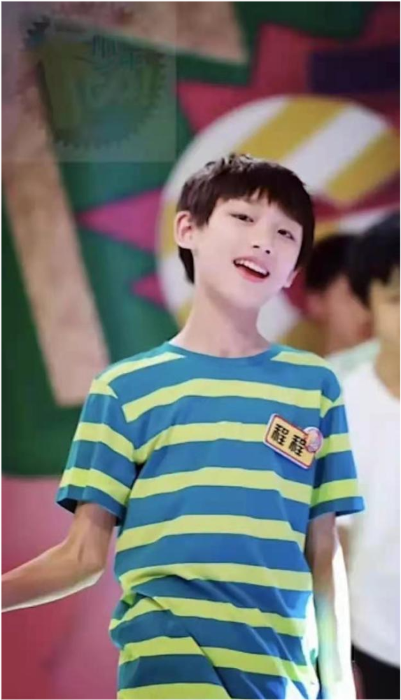 丁程鑫人类幼崽时期的丁程鑫