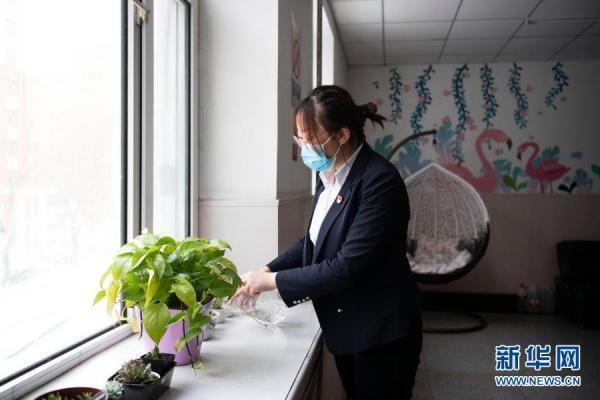 "90后"宿管员第一个不回家的年