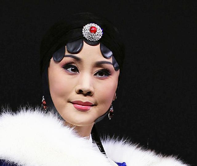 刘喜奎遭数位军阀统领争抢却隐居守寡39年死后葬于八宝山