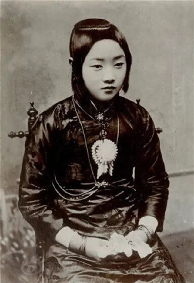 刘喜奎:遭数位军阀统领争抢,却隐居守寡39年,死后葬于八宝山