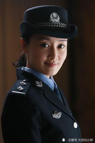 45岁赵子琪近照曝光,身材苗条似少女,两个女儿颜值逆天