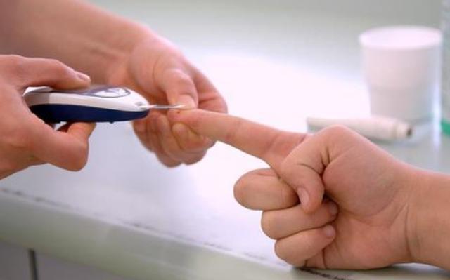 空腹血糖|血糖“新标准”已出，不同年龄段，血糖值也不同，不妨对照自查下