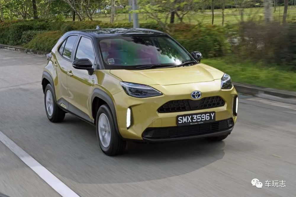 2021年丰田雅力士yariscross三缸混动新选择