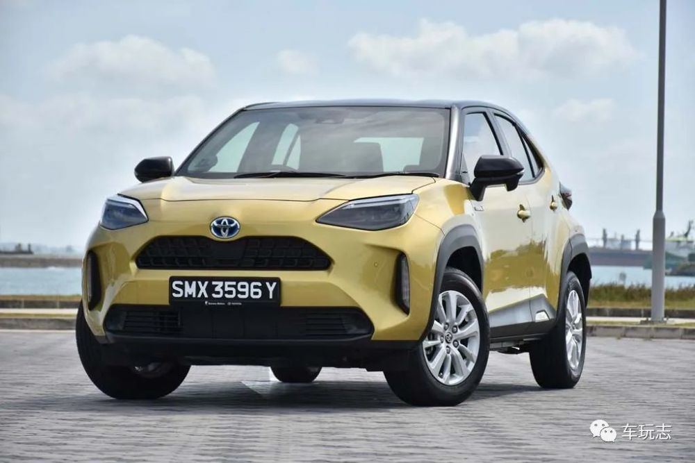 2021年丰田雅力士yariscross三缸混动新选择