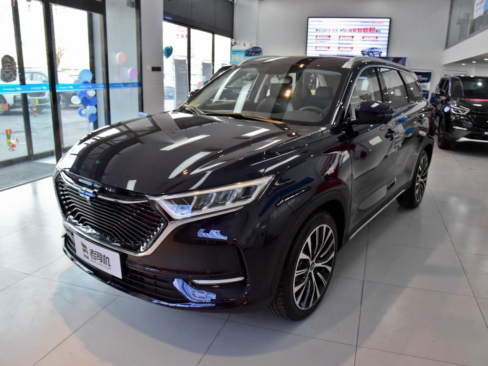 空间挺大配置挺高,高性价比的自动挡智能suv,带你看长安欧尚x7