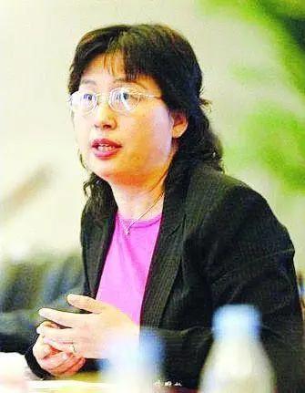 65岁"华为女皇"孙亚芳:任正非背后的女人,真是个狠角色_腾讯新闻