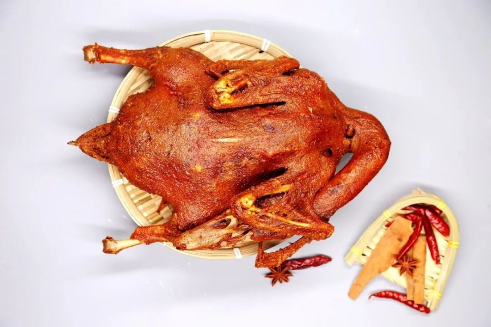 游客见了流口水顺庆川北冷凉粉米粉锅盔杨鸭子高坪冬菜空心面还有麻糖