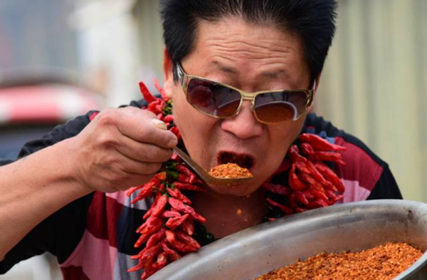 "李永志:辣椒当饭吃,打败16国,如今却成医院常客|李永志|李广志|辣椒