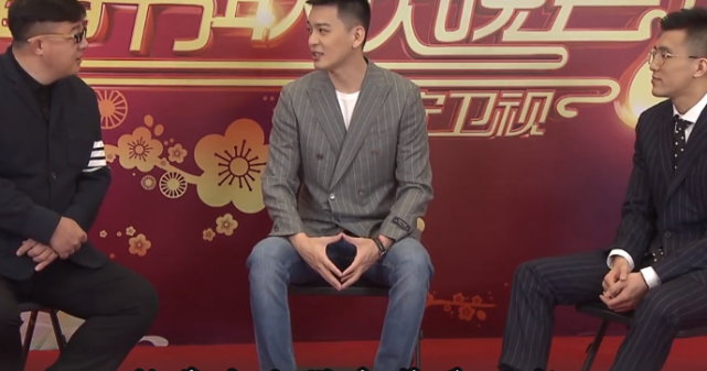 杨鸣与郭艾伦相互调侃,哈德森助阵,这气氛满分_腾讯新闻