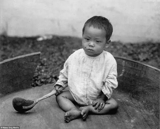 萨拉·巴特曼|“人类动物园”曾经，人类也被锁进笼子