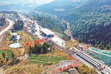 镇广高速春在段据了解,镇广高速公路王坪至通江段项目主线段起于通江